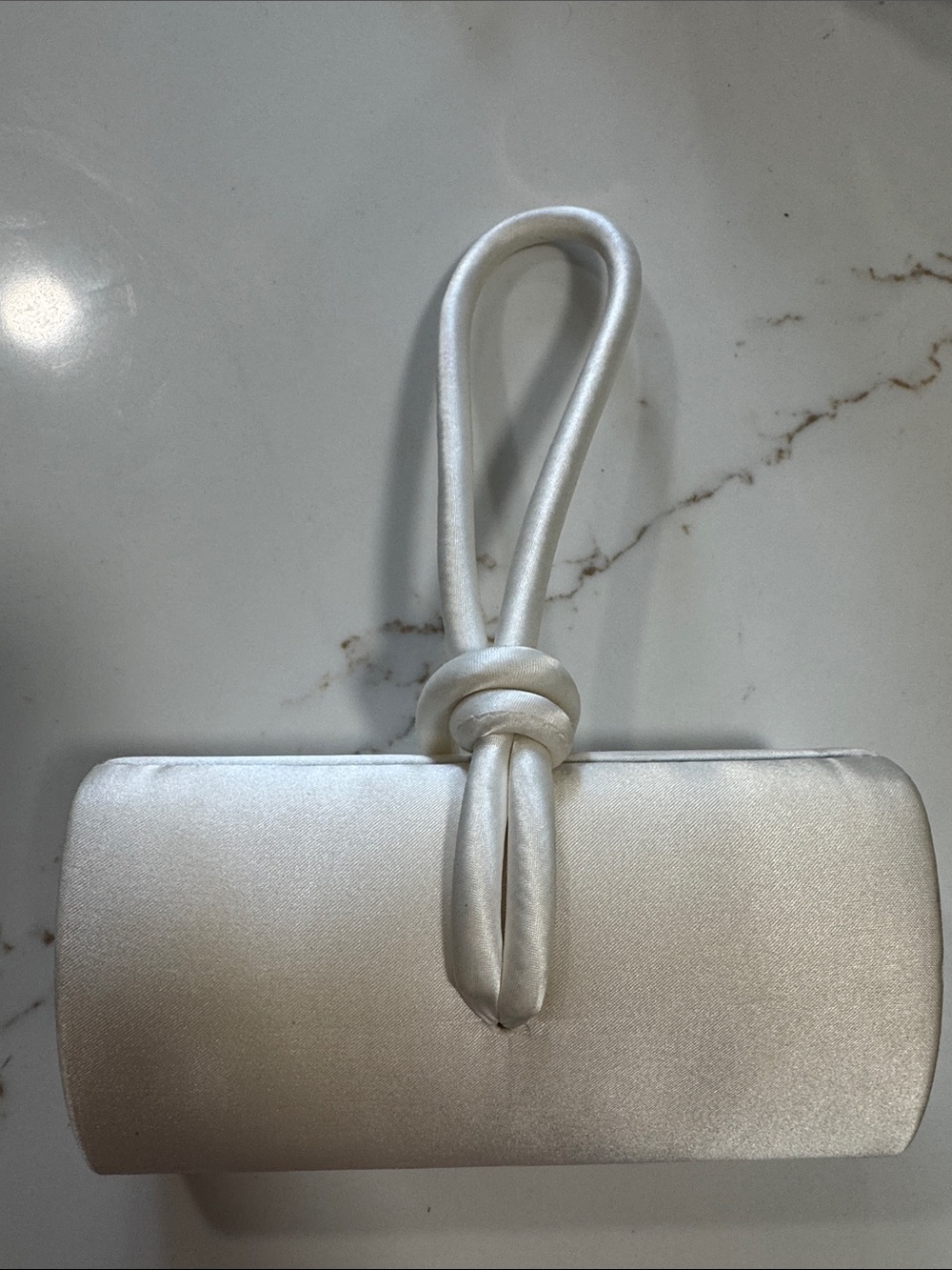 La Regale Vintage Satin Knot Wristlet Clutch - ivory